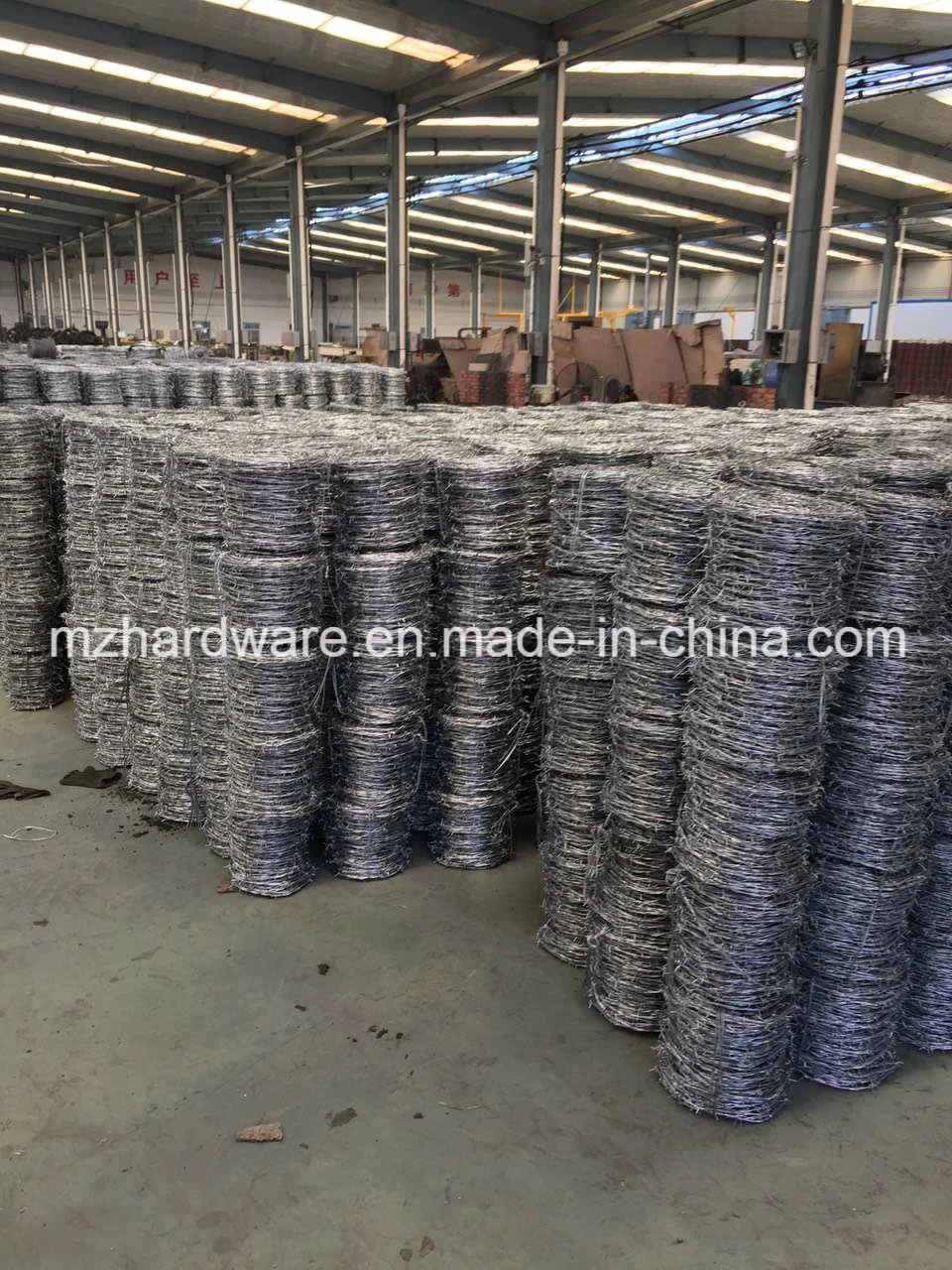 100m 200m 300m 400m 500m Electro/Hot Dipped Galvanized and PVC Coated /Stainless Steel Bto-22 Cbt-60 Cbt-65 Concertina Razor Barbed Wire for Farming/Animal